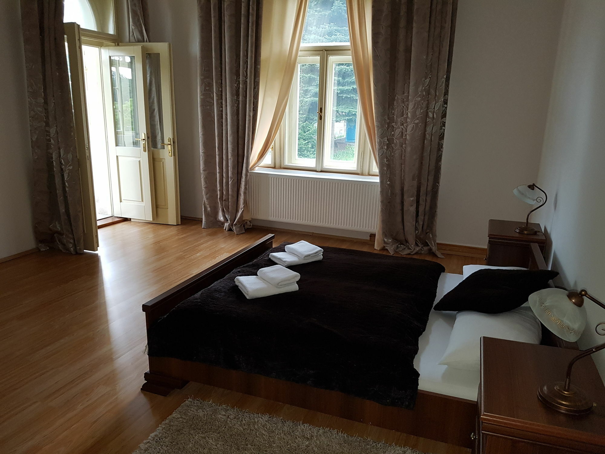 Villa Sofia Apartments Karlovy Vary Kültér fotó